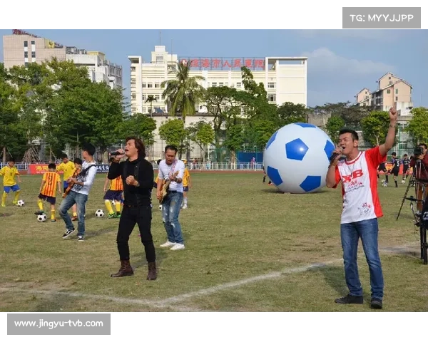 西甲俱乐部博物馆成旅游热点，传播足球文化。